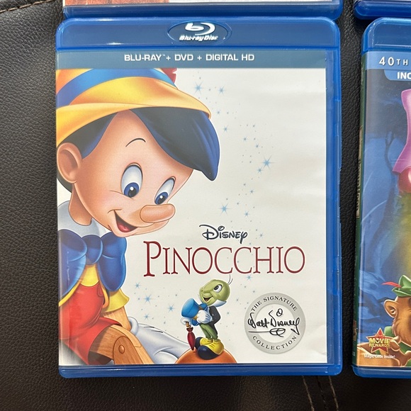 Disney Blu-ray Collection with Blue Cases mixed lot. Like New collection - Picture 2 of 6